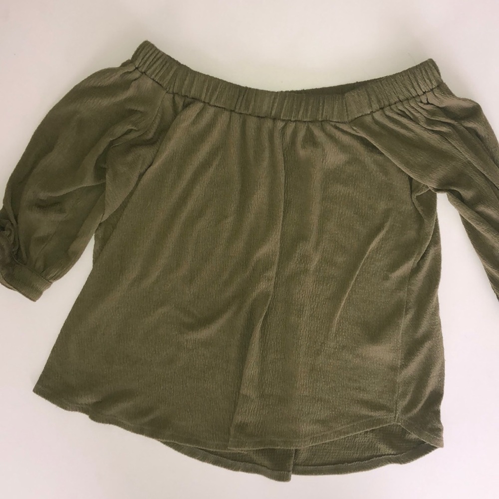 Off the shoulders top